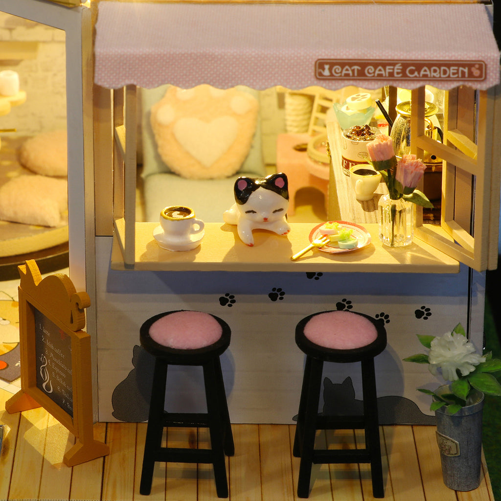 Cat Cafe Garden