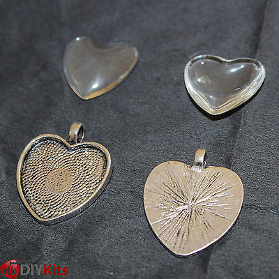 Glass heart cabochons with trays